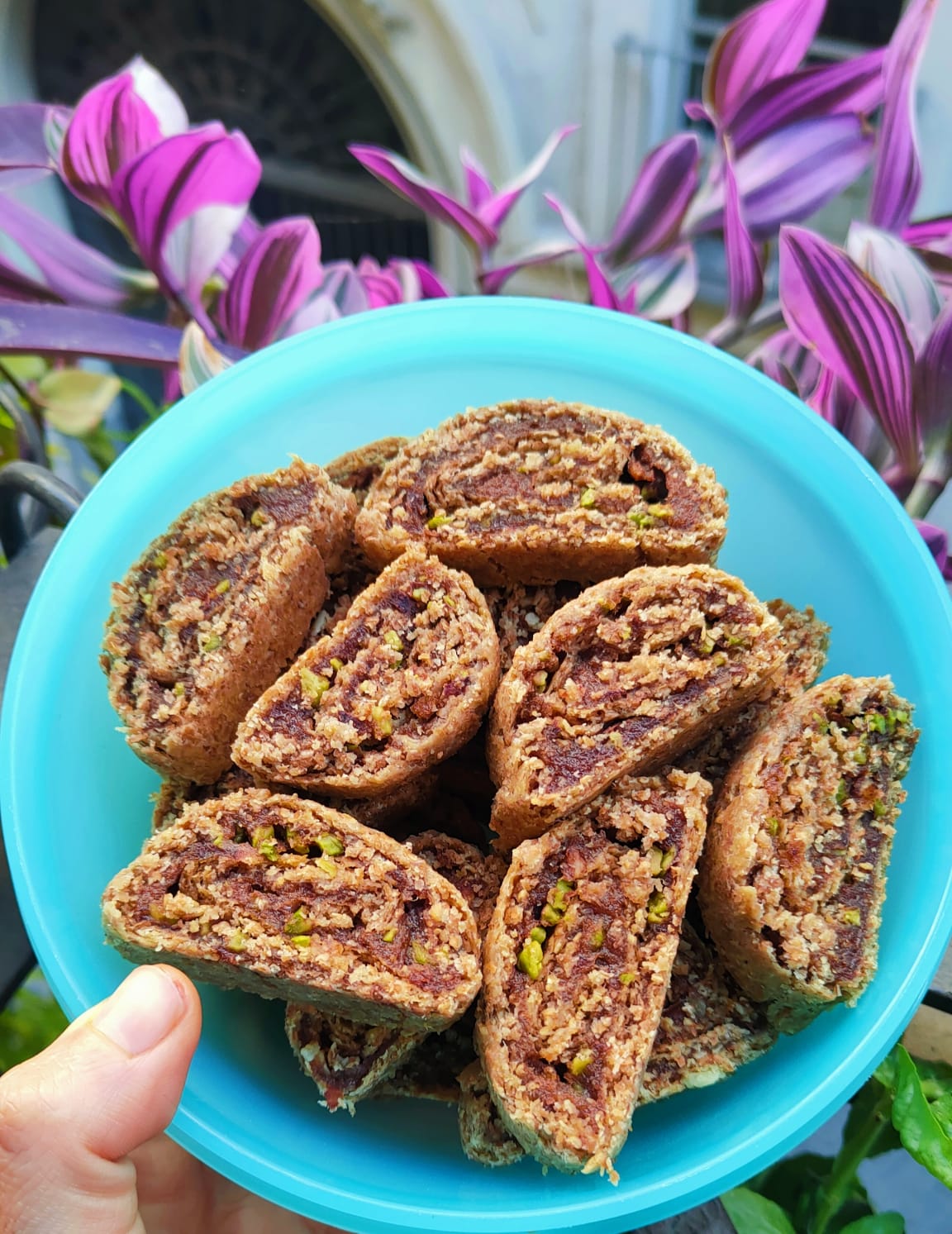 Dates Roll Cookies